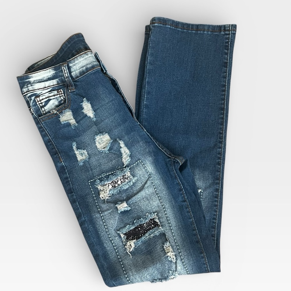 Distressed Patched Blue Jeans - Picture 6 of 6